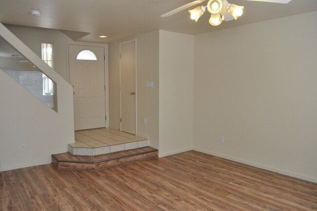 Building Photo - Beautiful Home in Silverado Ranch.