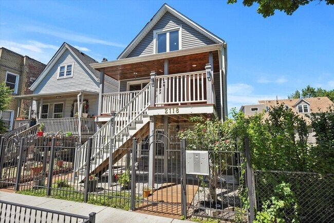 Foto del edificio - 2118 N Kilpatrick Ave