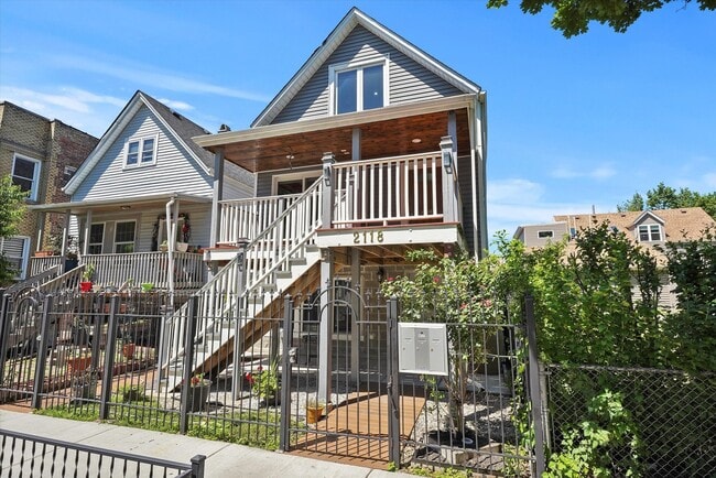 Building Photo - 2118 N Kilpatrick Ave