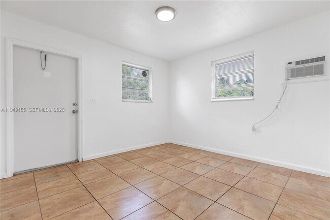 Foto del edificio - 567 NW 90th St