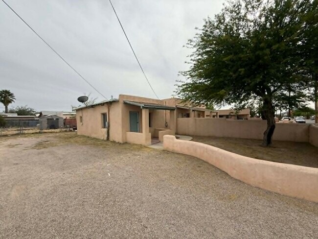 Foto del edificio - 204 E Palmdale St