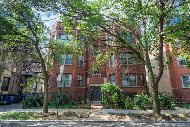 Foto del edificio - 2716 N Sawyer Ave