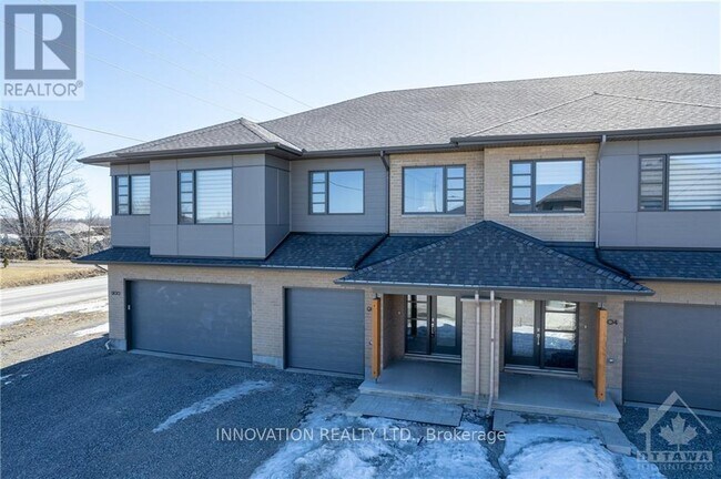 Building Photo - 902 Chipping Cir