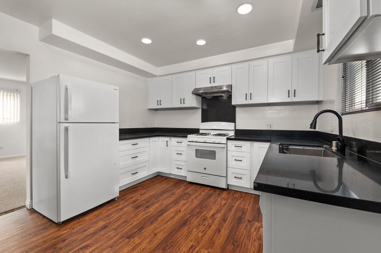 Foto principal - 6233 Hobart St