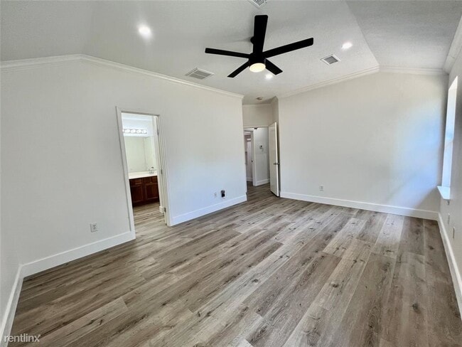 Building Photo - 3 br, 2 bath House - 4615 Pleasant Trl