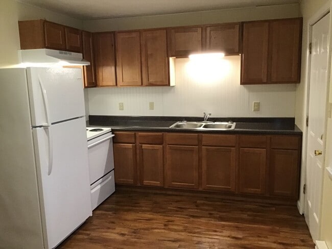 Building Photo - Bolivar MO 1 Bed, 1 Bath Apartment