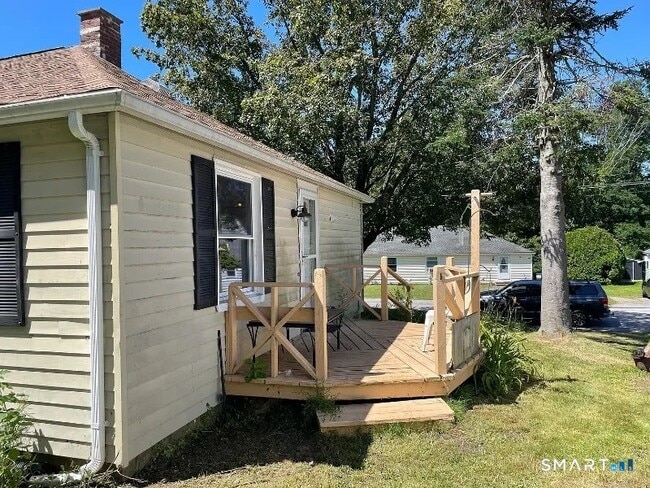 Building Photo - 180 Circle Dr