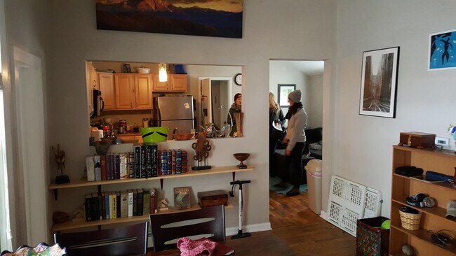 Unidad de cocina A - 2512 Mapleton Ave
