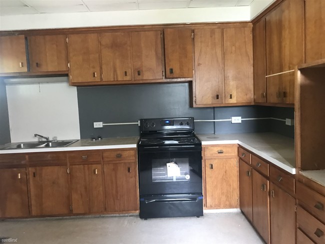 Building Photo - 3 br, 1 bath  - 334/336 W Mason 336 W Mason