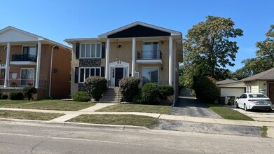 Building Photo - 4532 Maple Ave