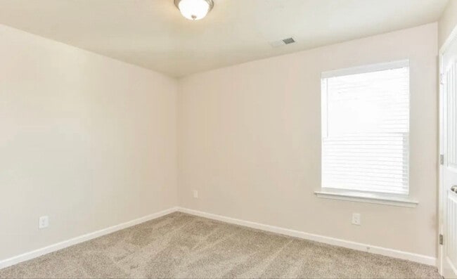 Building Photo - 7333 Maroney Dr Building Photo - 7333 Maroney Dr