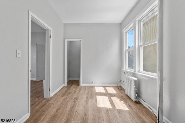 Building Photo - 150-152 S Park St