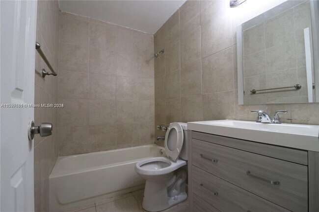 Foto del edificio - 2120 NW 93rd St