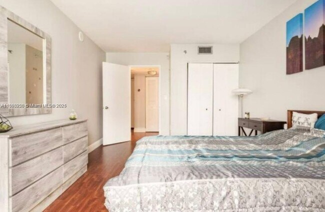 Foto del edificio - 800 N Miami Ave