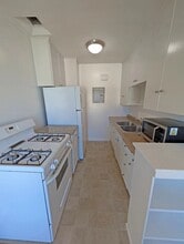 Building Photo - 1263 Hayworth Ave