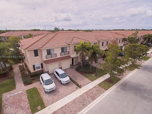 Building Photo - 265 Las Brisas Cir