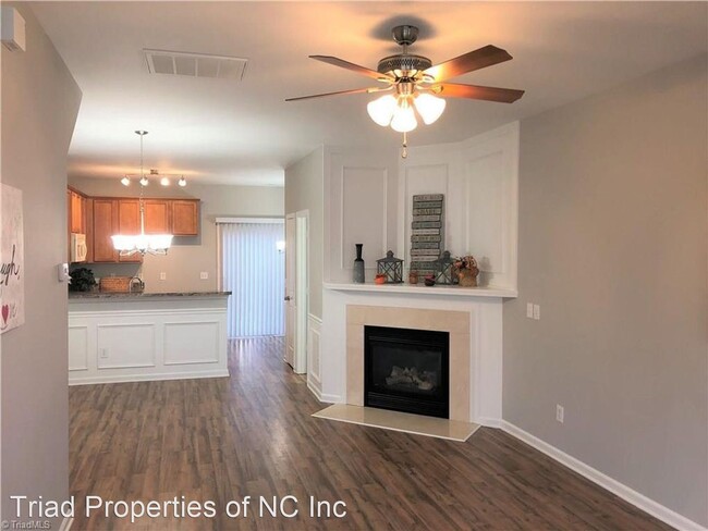 Building Photo - 2 br, 2.5 bath House - 4140 Tarrant Trace