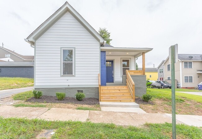 Remodeled 3 Bedroom Close to Downtown - Remodeled 3 Bedroom Close to Downtown House