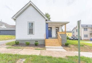 Building Photo - 1008 Fairview Ave