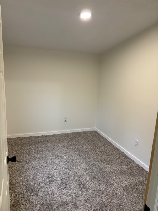 Building Photo - 602 5th St NW