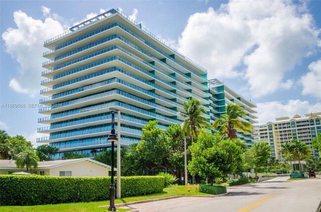 Building Photo - 350 Ocean Dr