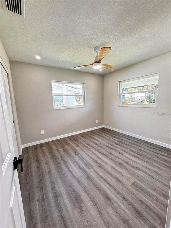 Foto del edificio - 4100 49th Ave S