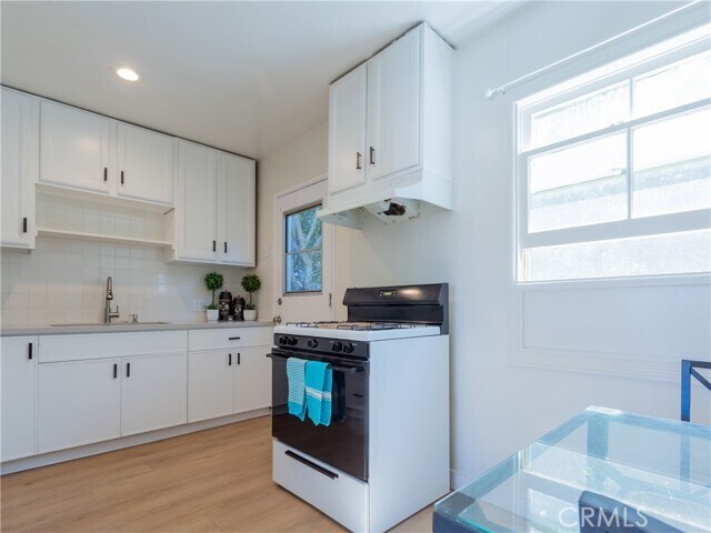 Foto del edificio - 3795 Maplewood Ave