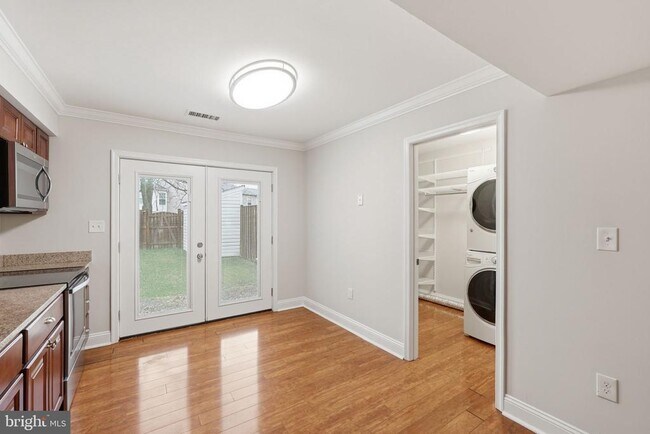 Foto del edificio - 524 Lancaster Pl