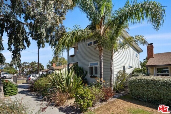 Foto del edificio - 12208 Braddock Dr