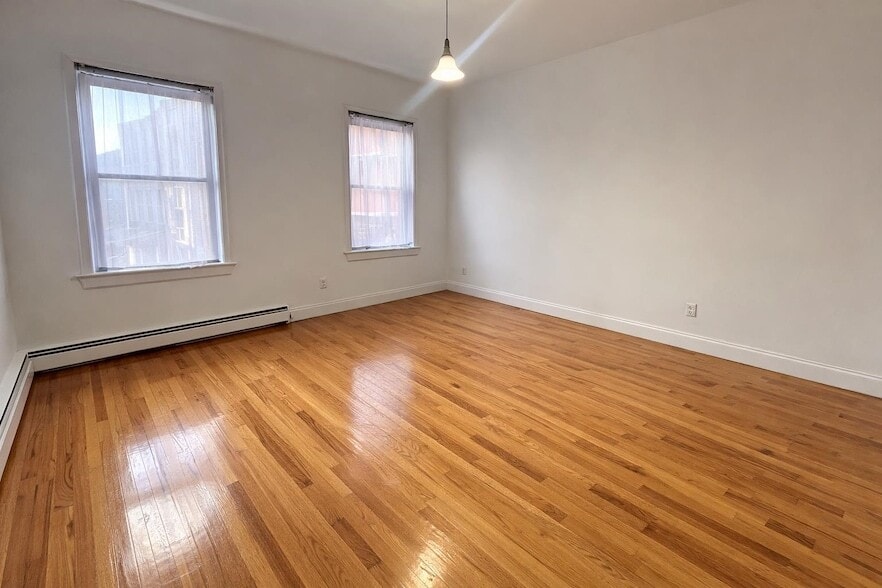 Photo - 163 Christopher Columbus Drive Unit 3