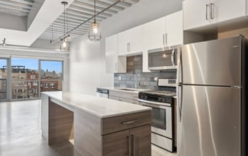 Building Photo - 1213 N Honore St