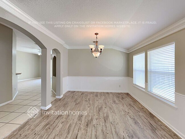 Foto del edificio - 1033 Dunstable Ln