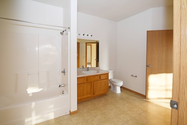 Building Photo - Cedar Ridge Apartments
