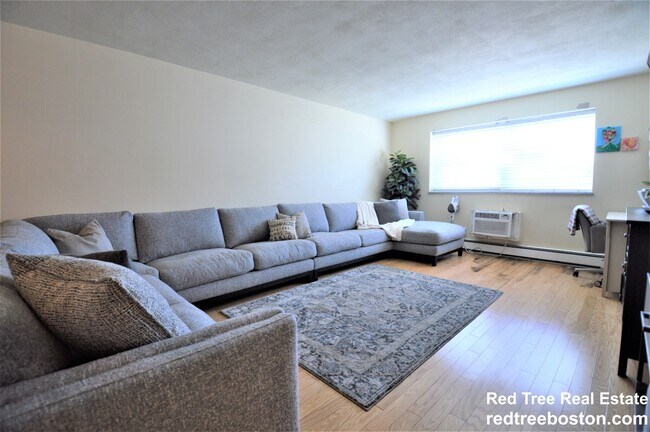 Foto del edificio - 5050 Washington St