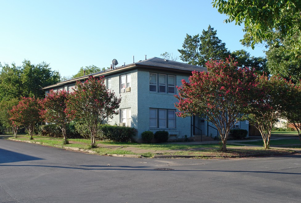 Primary Photo - Trost Apartments