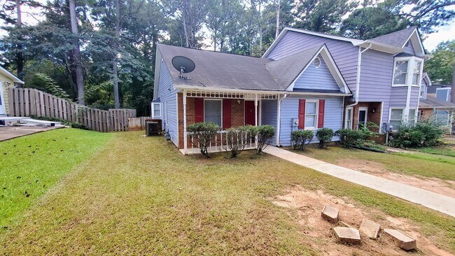 Foto del edificio - 8094 Woodlake Dr