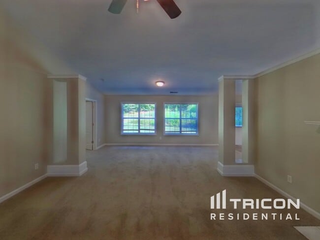 Foto del edificio - 1623 Leather Lake Ct