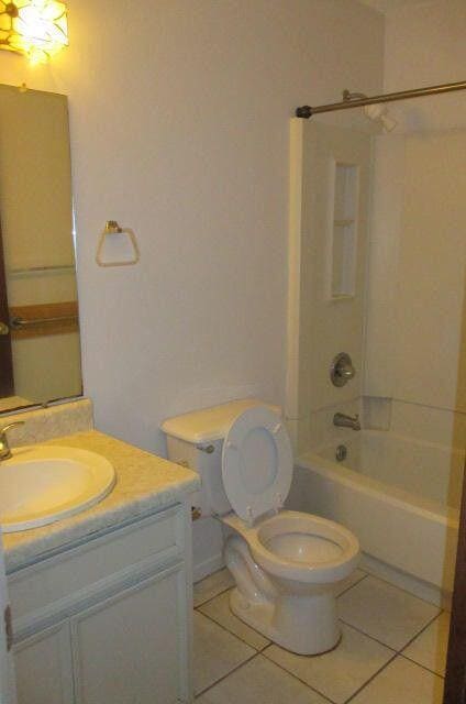 Building Photo - 126 Classic Manor Ct