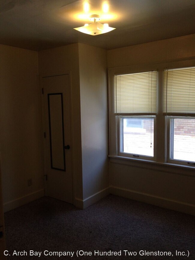 Building Photo - 3 br, 1 bath House - 516 S. Florence