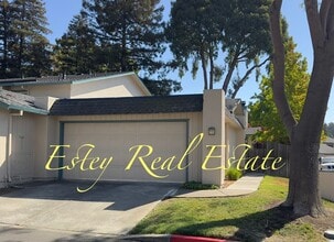 Building Photo - 1599 London Dr