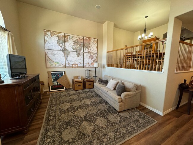 Building Photo - Pine Creek 3bdrm Townhouse D20 Great Locat...
