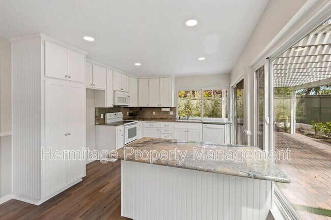 Foto del edificio - 4111 Reyes St