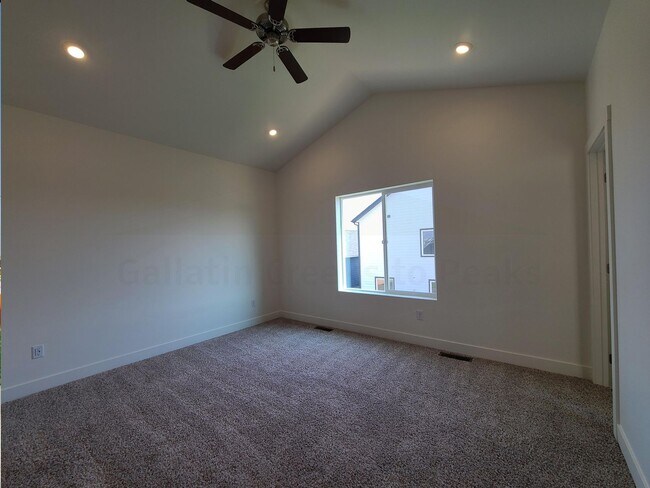 Foto del edificio - 4 Bedroom 3 Bathroom Single Family Home