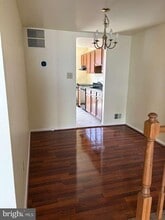 Building Photo - 3021 S Grove