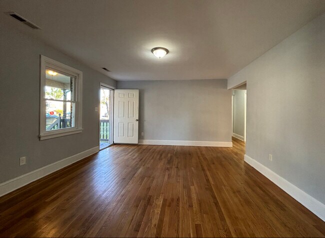 Foto del edificio - 321 Jefferson Ave