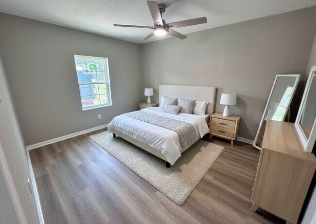 Foto del edificio - 4737 Alvin St