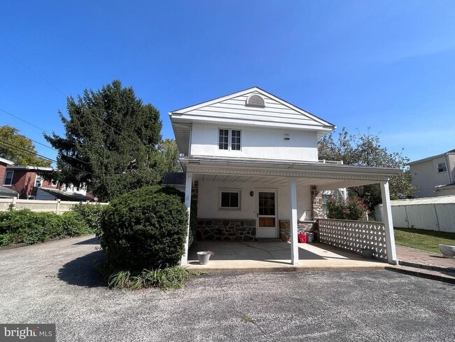 Building Photo - 234 Callanan Ave