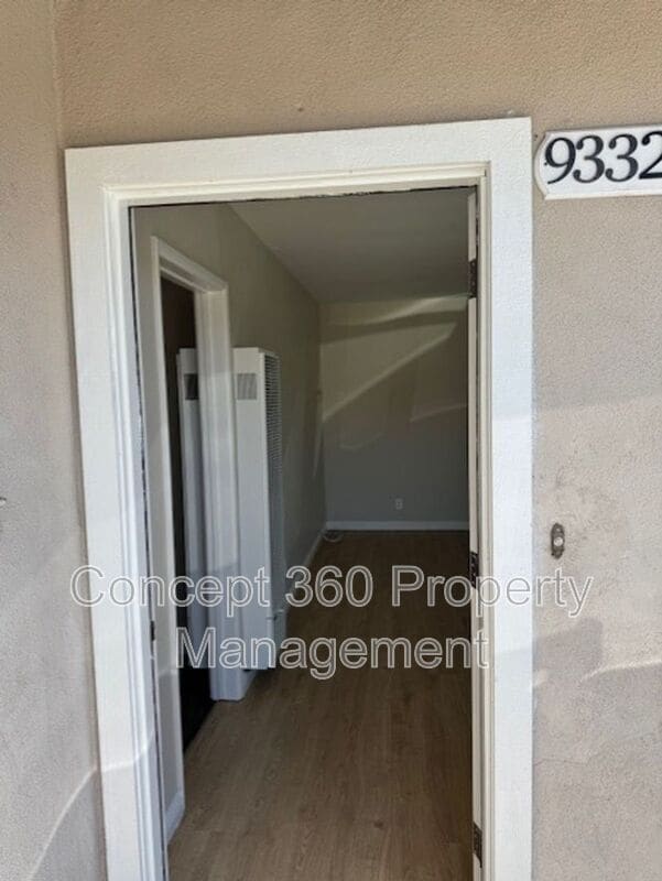 Building Photo - 9332 1/4 ELM VISTA DR