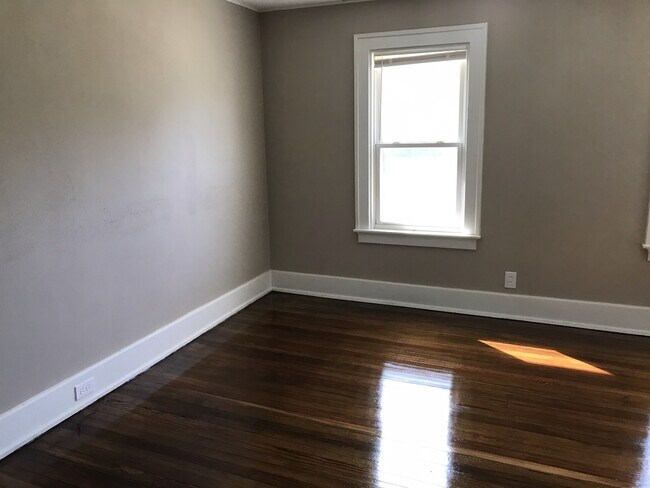 Foto del edificio - 1632 Sundale Ave