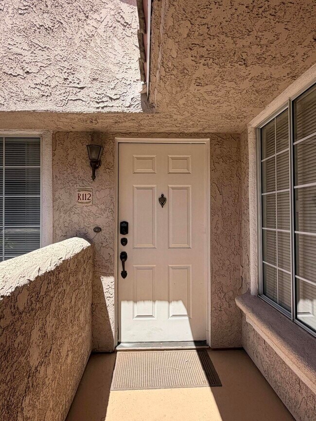 Foto del edificio - 505 S Farrell Dr